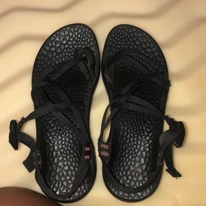 Black doubled strap Chaco